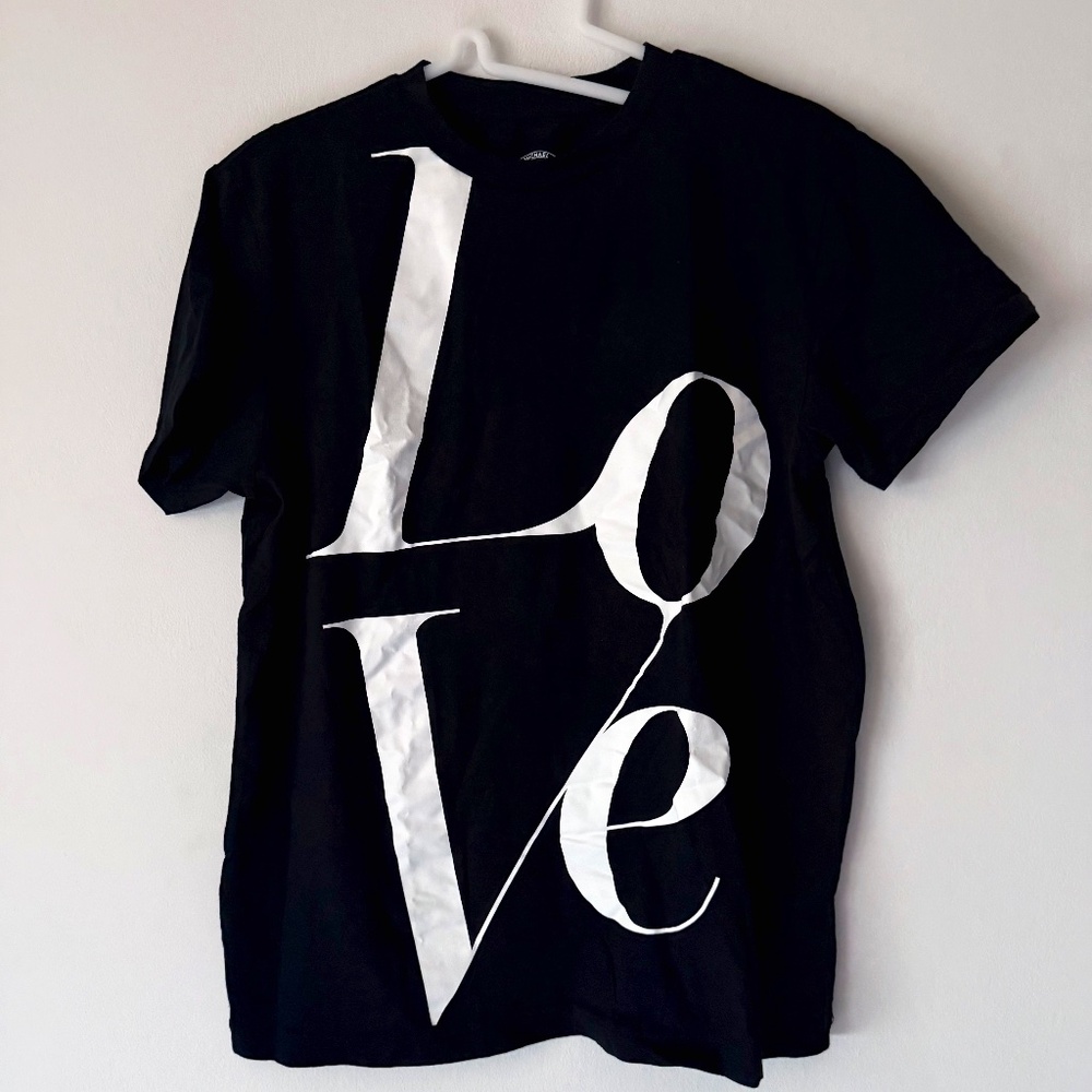 MICHAEL Michael Kors Unisex XS Black Watch Hunger Stop LOVE T-shirt